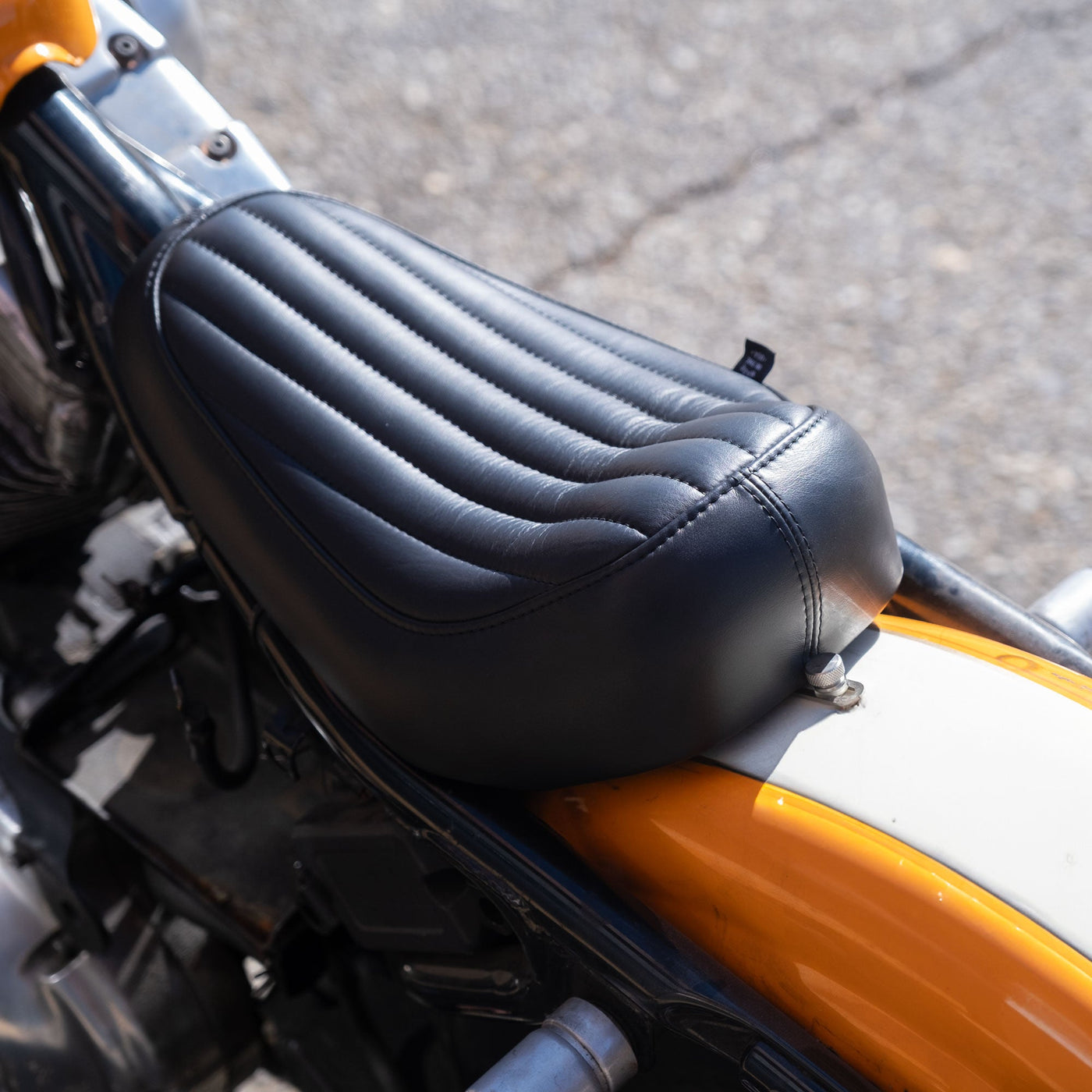 Solo Seat - Black Vertical Tuck And Roll: 82-03 Sportster - Prism Supply